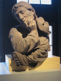 Buste d'homme accoudé